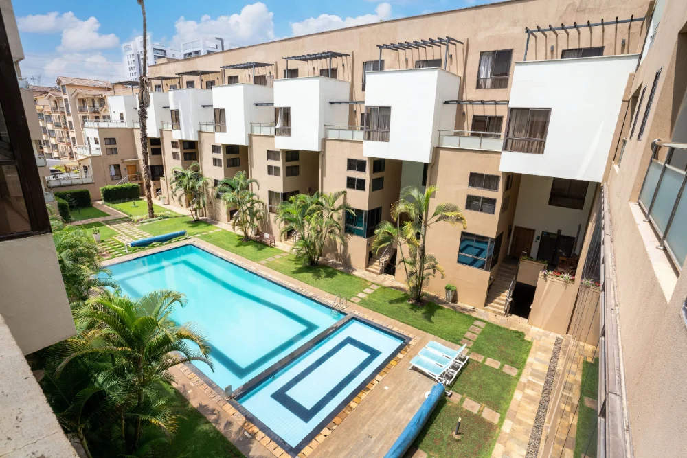 One Bedroom Apartments in Courtyard On Vanga Road